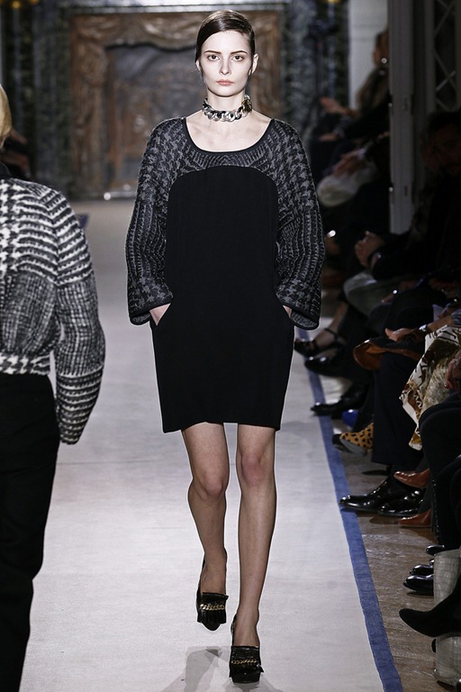Wearable Trends: Yves Saint Laurent RTW Fall 2011, Paris Fashion Week